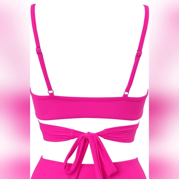 Limeeke Padded Swimsuit Top with Cross Back Straps - Picture 2 of 4